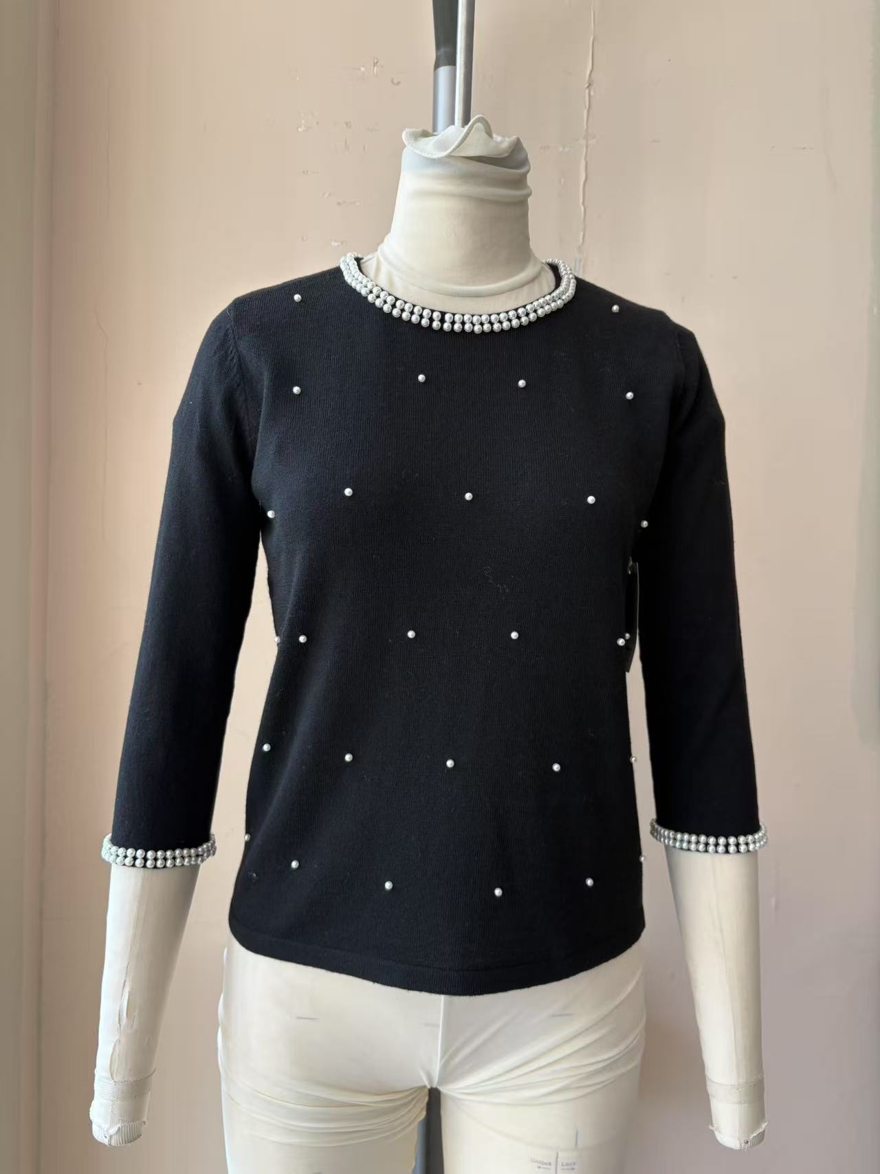 TO34849 - 40%viscose 30%nylon 27%polyester 3%cashmere